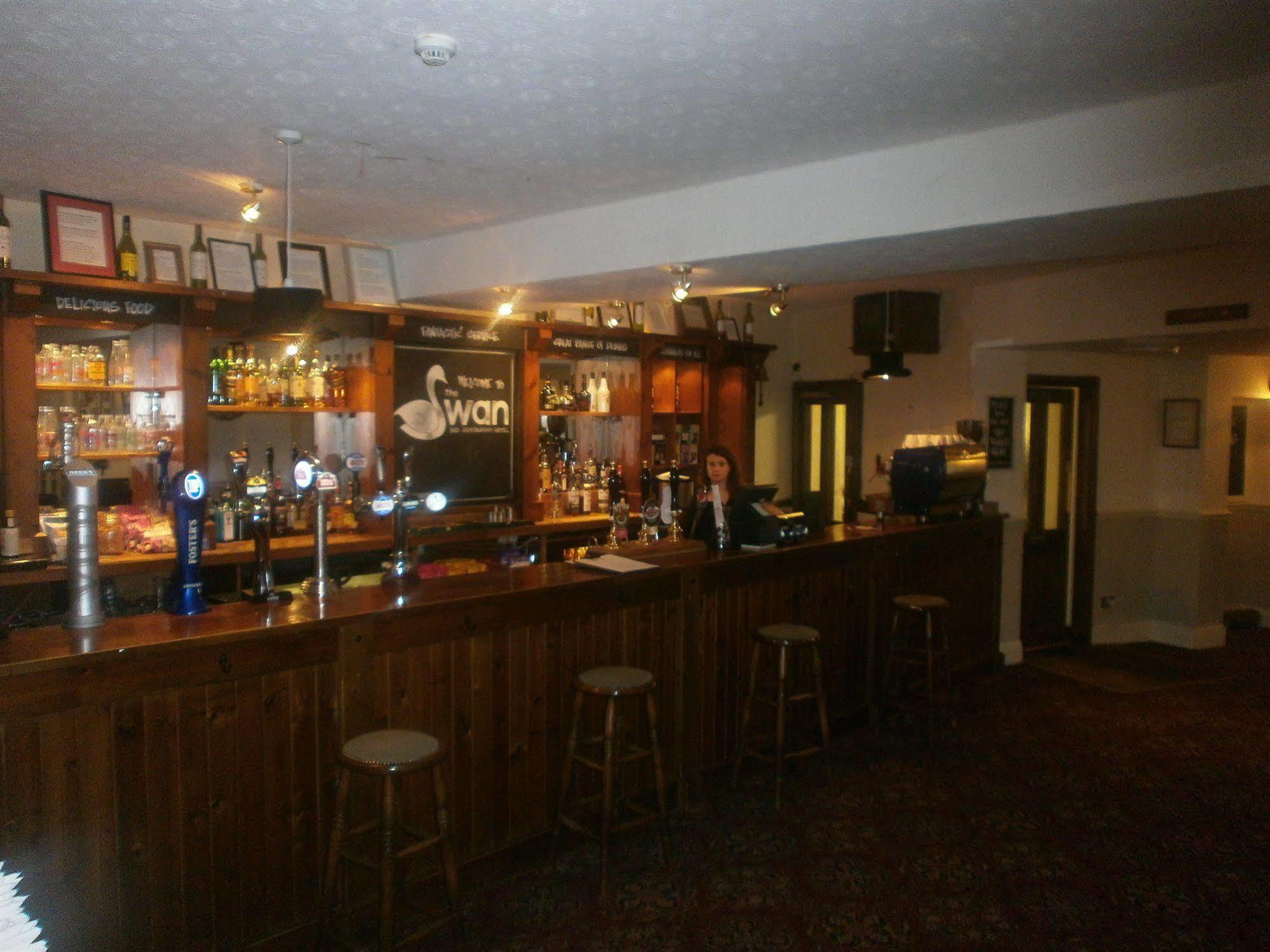 The Swan Hotel Almondsbury Exteriör bild